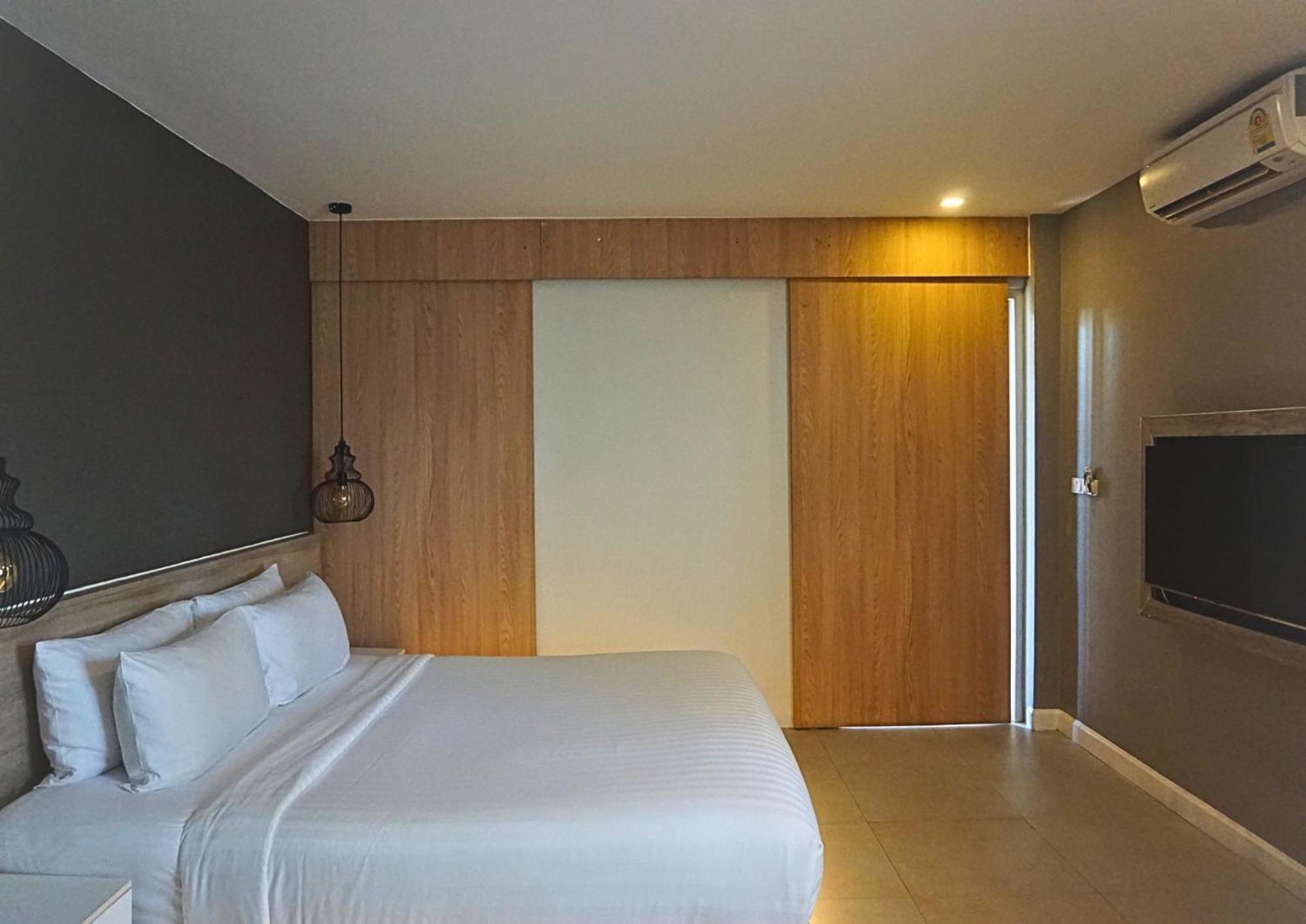 Signature Phuket Resort Chalong Exterior photo